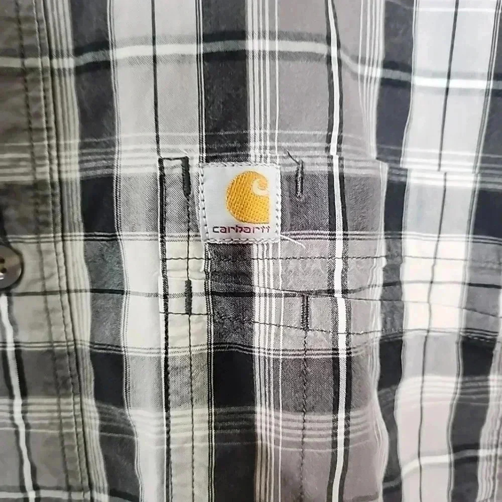 Carhartt relaxed fit plaid short sleeve Button up Shirt.  Size Medium - Picture 2 of 7